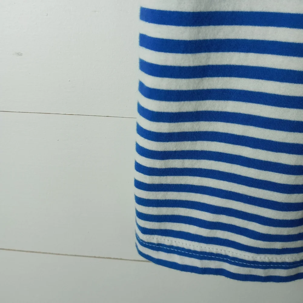 Tommy Hilfiger boys size 5 royal blue white striped, raised stitched letter logo